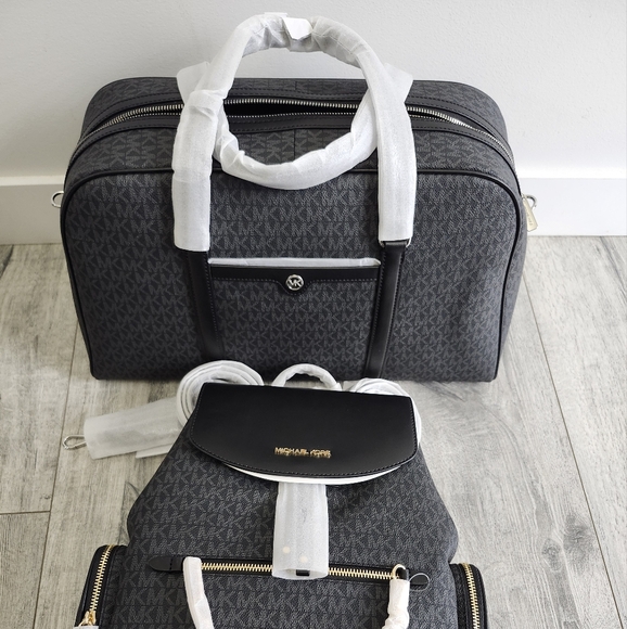 NWT BUNDLE SET - Picture 2 of 5